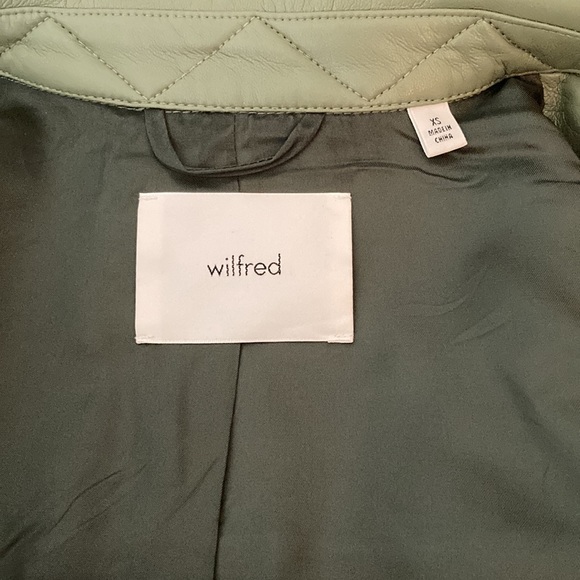 Aritzia Wilfred Autumn Shirt Jacket, vegan leather, Bitter Sage green, size XS - Picture 4 of 5